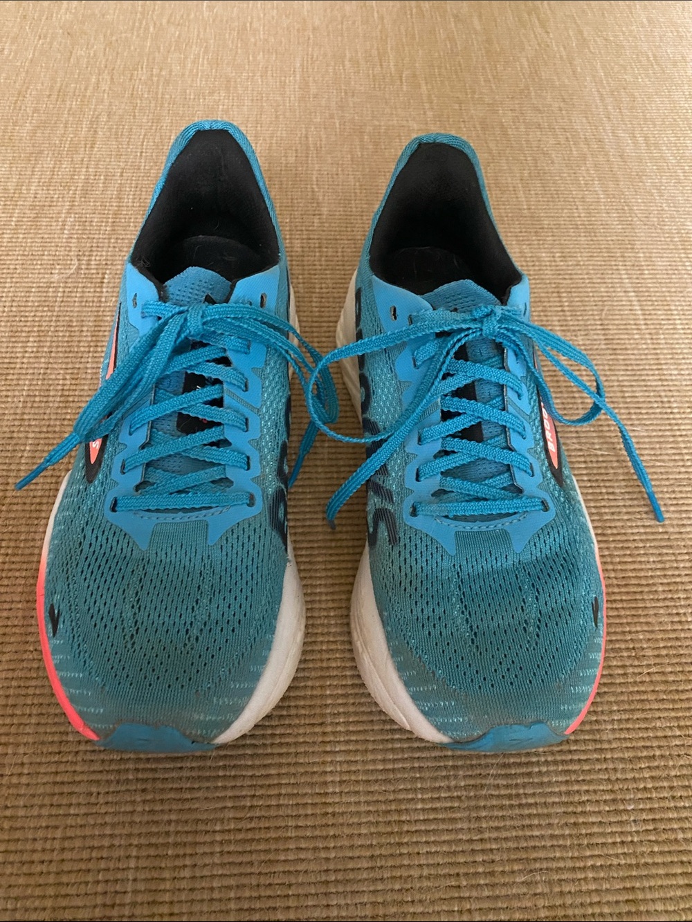 Brooks Hyperion Max 2 Women's Teal Running Shoes with Coral Accents - Picture 3 of 10